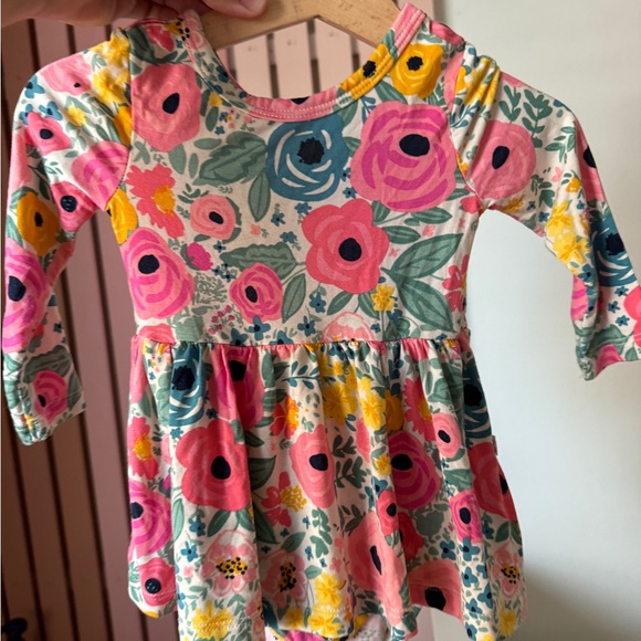 Little sleepies flower bodysuit dress - Picture 3 of 6